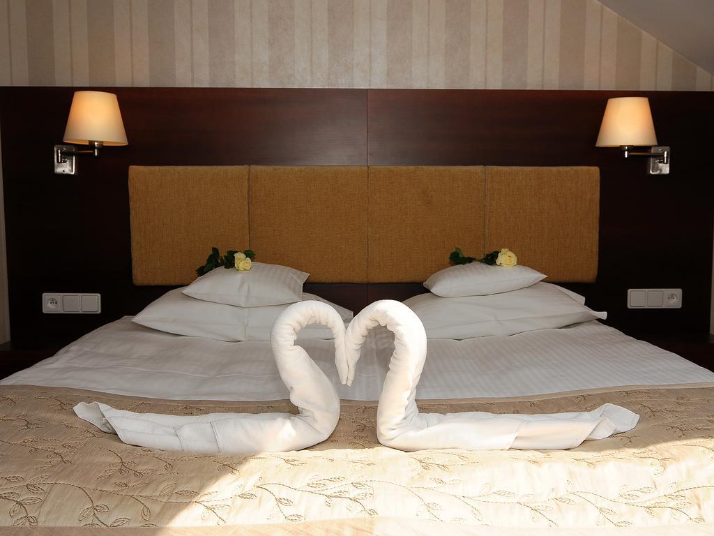 Centuria Hotel & Natural Spa Ogrodzieniec Room photo